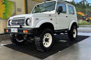 Suzuki samurai