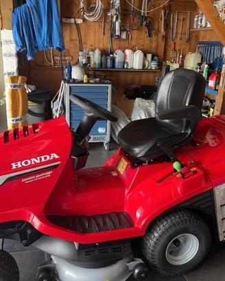 Trattorino Rasaerba Honda HF 2417 - PARI AL NUOVO