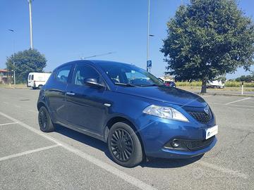 LANCIA Ypsilon 1.0 Firefly Hybrid Silver s&s 70cv