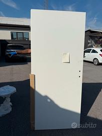 Porta in legno laccata bianca
