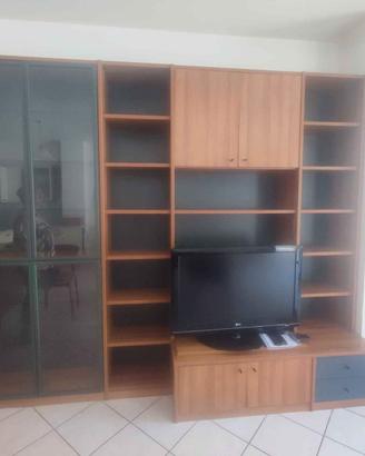 Parete TV atrezzata