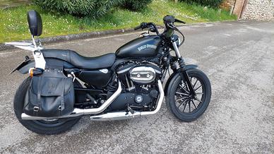 Moto Harley 883