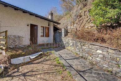Casa indipendente di 120 m² con 4 locali a Maccagn