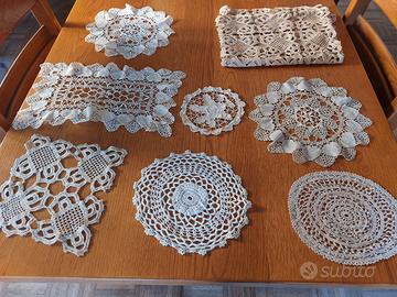 8 CENTRINI CENTROTAVOLA MERLETTI A MANO TUTTI 19 €