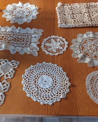 8 CENTRINI CENTROTAVOLA MERLETTI A MANO TUTTI 19 €