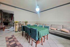 Ampio quadrivano con cucina abitabile