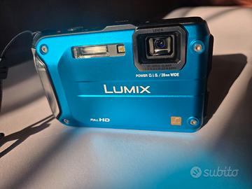 Fotocamera Lumix DMC FT3 per escursioni  NO LIMITS