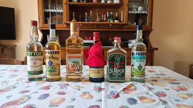 Bottiglie alcolici vintage collezione per lampade