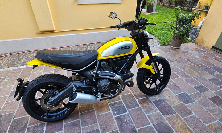 Ducati scrambler 800