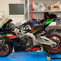 Aprilia RSV4 RF 1100