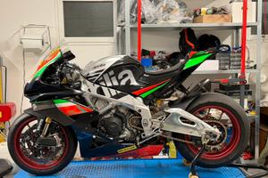 Aprilia RSV4 RF 1100