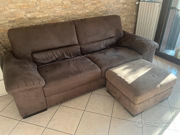 Divano 4 posti + pouf Divani & Divani