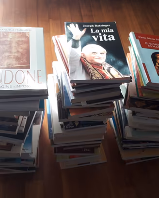 Circa 100 libri religiosi (0,50 cent a libro)