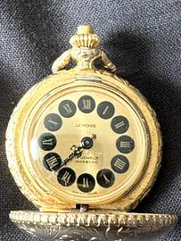 Orologio femminile a cipolla da teatro, Le Monde