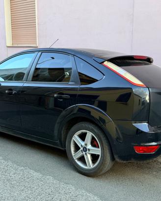 Ford Focus 1.6 110 cavalli