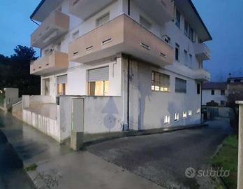 Laboratorio a Porto Sant'Elpidio (FM)