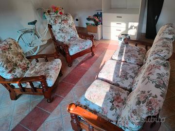 Divano 3 posti e poltrone 