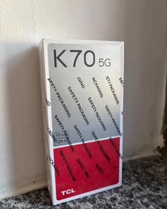 TCL K70 5G ancora nella pellicola di sicurezza