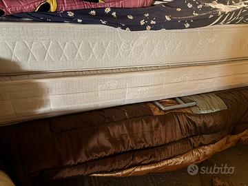 2 materassi singoli piu 2 trapunta minnie