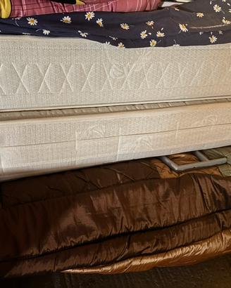 2 materassi singoli piu 2 trapunta minnie