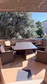 Set tavolo e poltrone in Rattan