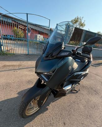 Yamaha X-Max 300 Tech Max