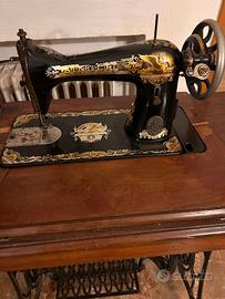 Macchina da cucire Singer 1921 prodotta in Scozia,