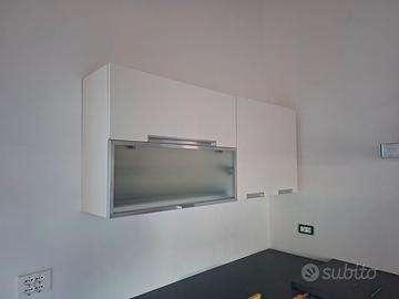 Pensilina cucina con scolapiatti