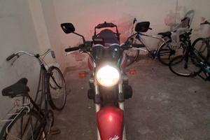 Kawasaki ZR750