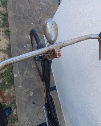 Bicicletta donna marca Legnano con freni a bacchet