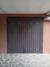 Garage 15mq con acqua, elettricità e scaffali