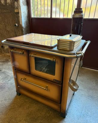 STUFA CUCINA A LEGNA NORDICA