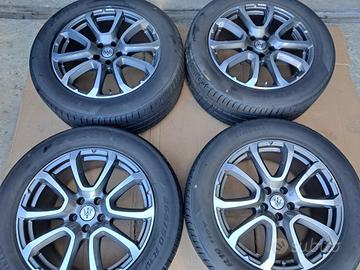 Ruote e cerchi da 19 pollici per Maserati levante