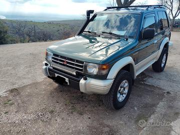 mitsubishi pajero