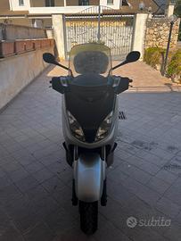 Yamaha Xmax 250