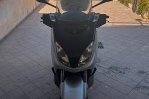 Yamaha Xmax 250