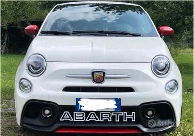 Scritta Abarth per griglia anteriore