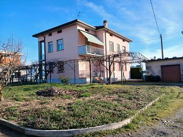 Appartamento in Villa Bifamiliare