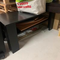 Tavolino in legno massiccio colore nero vengè