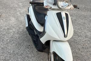 Piaggio Beverly tourer