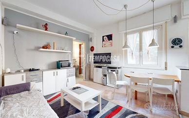 LUMINOSO BILOCALE CON AMPIO TERRAZZO!!