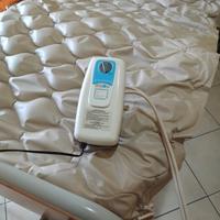 Disponibile letto+ materasso anti decubito 