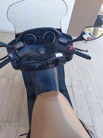 Yamaha majesty 400 km 9.100
