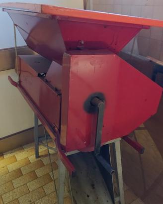 Degraspatrice pigiatrice 