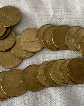 33 monete vecchie 200 lire: Leggi i dettagli