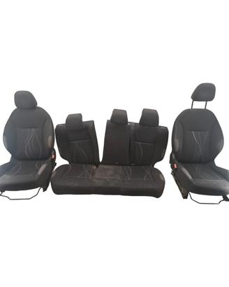 Tappezzeria sedili Peugeot 208 1.2 benzina 2013 5p