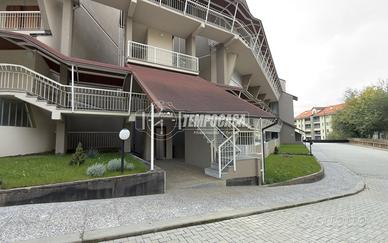 5 LOCALI con TERRAZZO e BOX AUTO