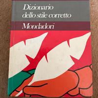 Dizionario Della stile corretto