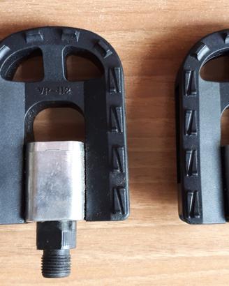 coppia di pedali per bicicletta
