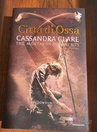 Libro “Citta di Ossa” Cassandra Clare